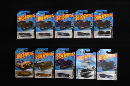 10 Batman Hot Wheels 2021 in brand new condition.