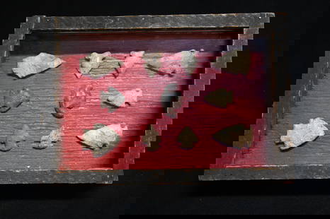 Frame of 11 Arrowheads Found in Ralls Co. Missouri.: Frame of 11 Arrowheads Found in Ralls Co. Missouri. Longest arrowhead is 1 7/8" and there all glued on. The frame measures 7" x 10".