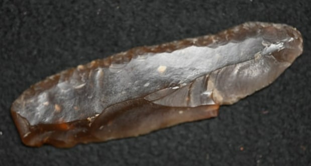4" Knife River Chert Uniface Flake Knife Found in Mountrail Co. ND, Keele COA Ex: Dan Maas (1 of 8)