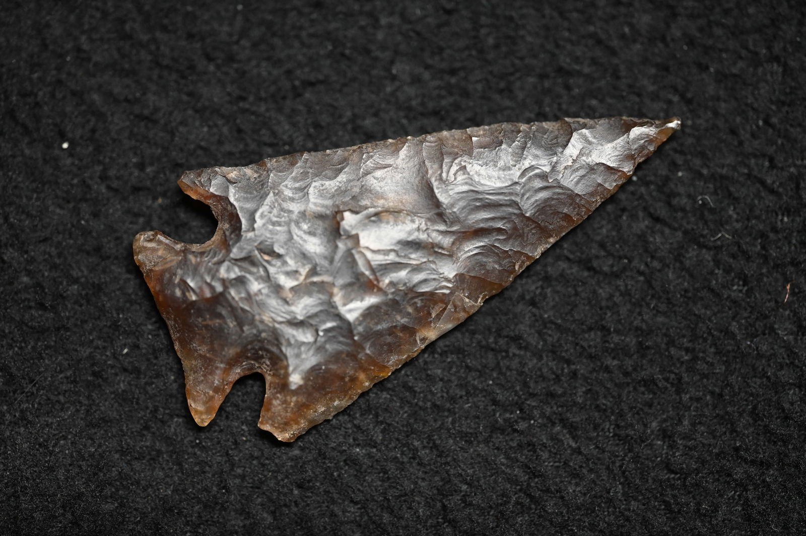 2 1/8" Knife River Chert Pelican Lake Found in Pierre Co. SD, Keele COA Ex: Dan Maas Collection. (1 of 8)