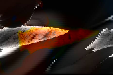 2 3/4" Knife River Chert Besant Found in North Dakota.: 2 3/4" Knife River Chert Besant Found in North Dakota.