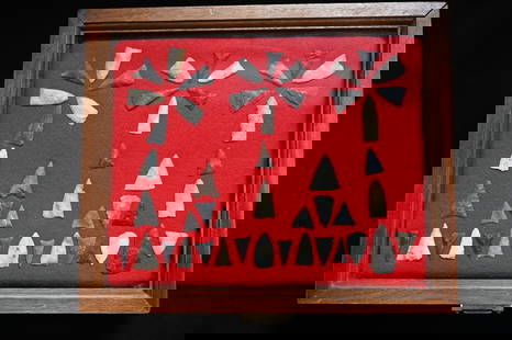 Wood Frame of 47 Triangle Bird Points Found in Illinois 1 1/2" Longest. Frame measures 10" x 12".: Wood Frame of 47 Triangle Bird Points Found in Illinois 1 1/2" Longest. Frame measures 10" x 12".