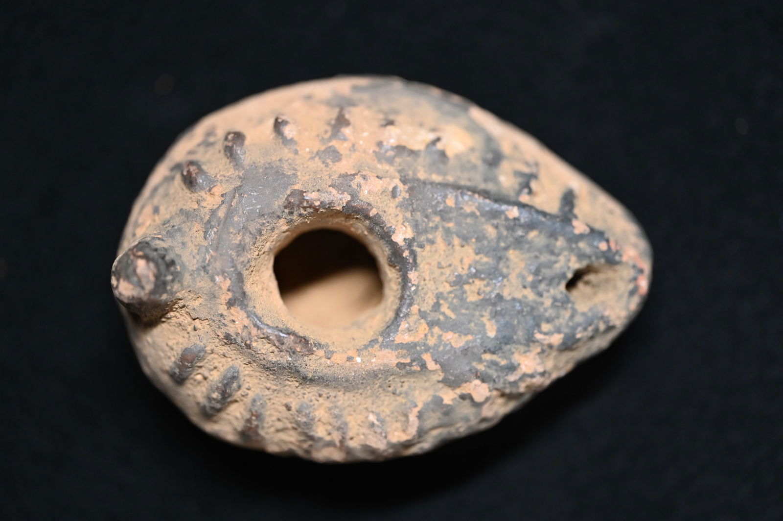 Holy Land Terracotta Oil Lamp Circa 400-700 AD. 2 7/8" long. (1 of 5)