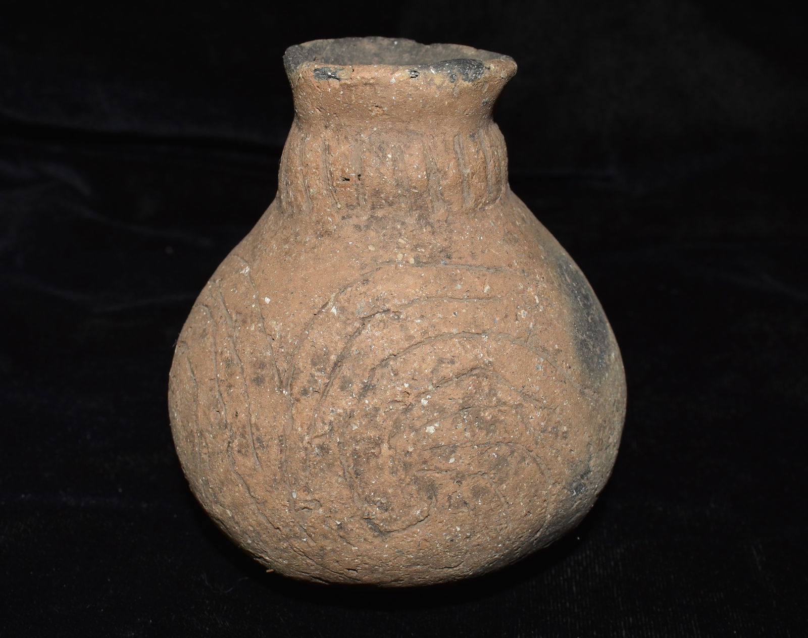 Incised Caddo Pottery Water or Medicine Bottle (1 of 6)
