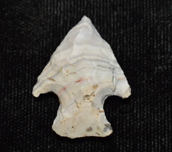 1" Banded Mozarkite Bottleneck found in Barry County, Missouri: 1" Banded Mozarkite Bottleneck found in Barry County, Missouri by Richard Bisby. The Indian did an awesome job capturing the banding in the chert on this point.