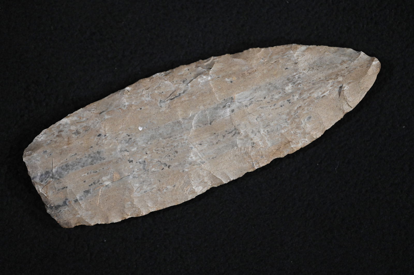 5 1/8" Dover Chert Tennessee River Blade, Keele COA Ex: Walt McIntyre Collection Found in TN. (1 of 6)
