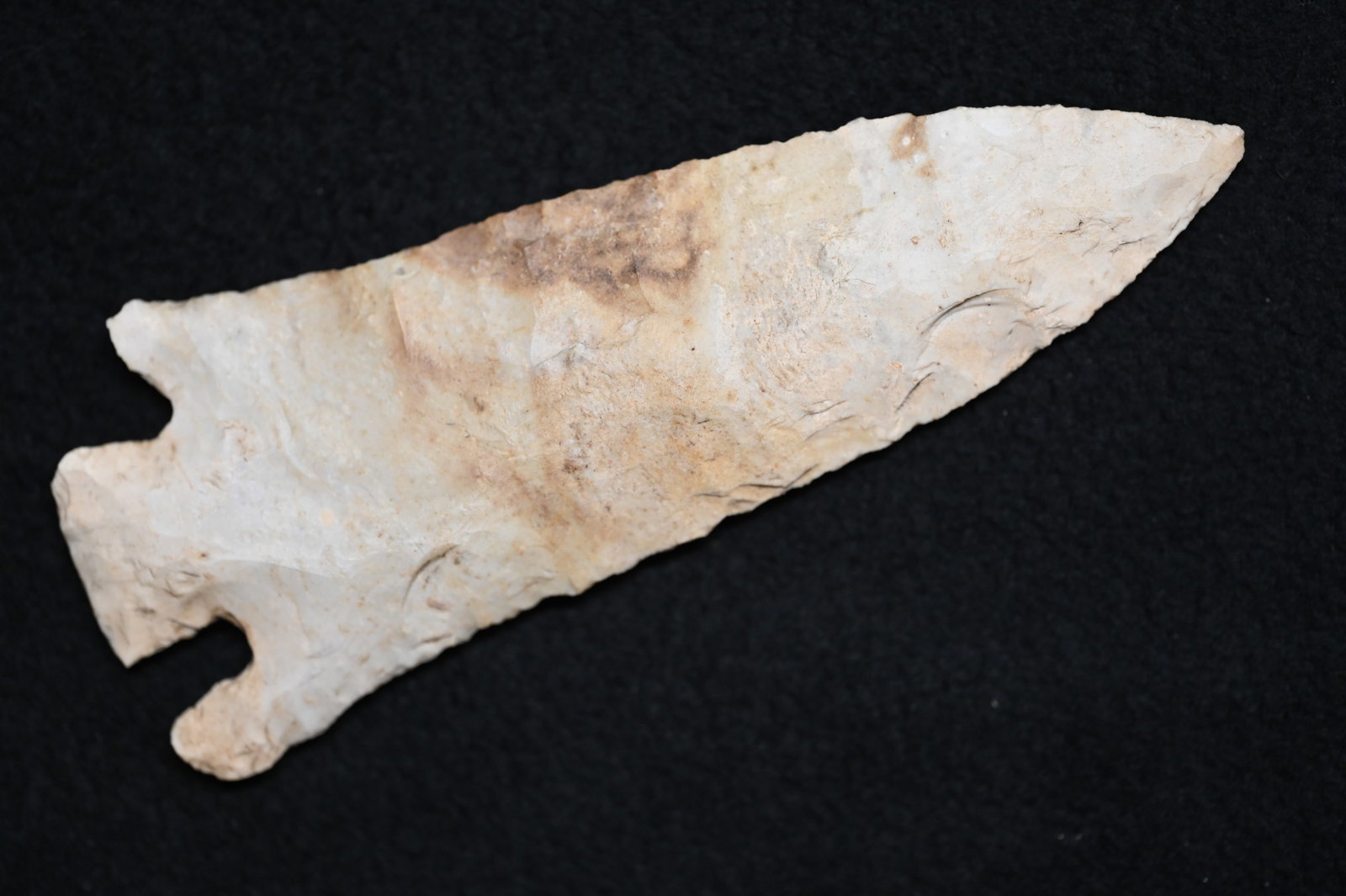 5 5/16" Smith Arrowhead Found in Jackson Co. Missouri by Larry Schnelting Ex: Kent Hollagaugh: 5 5/16" Smith Arrowhead Found in Jackson Co. Missouri by Larry Schnelting Ex: Kent Hollagaugh Collection. Comes with a COA.