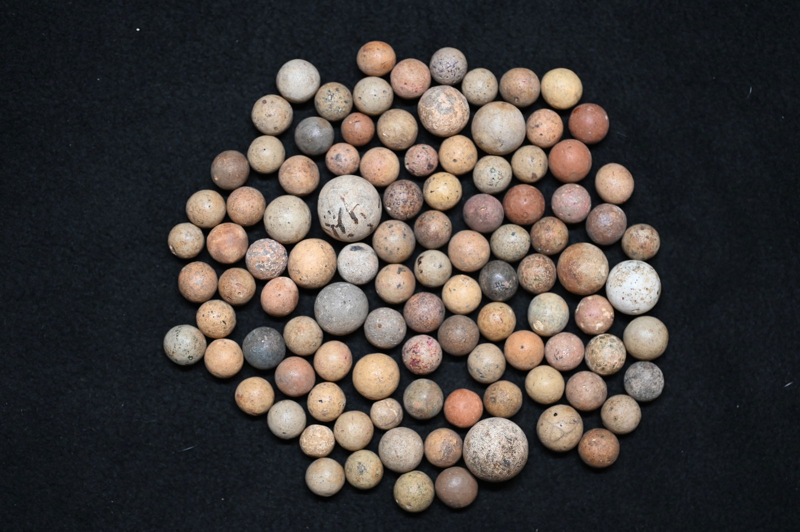 100 Indian Game Balls 7/8" Largest Found in Southern Missouri. (1 of 7)
