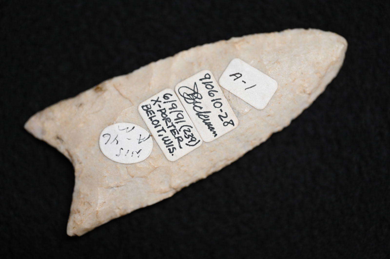 3 1/8" Dalton Found in Rock Co. Wisconsin Restoration on 1/8" of one side of the base.  Ex: Walt (1 of 6)