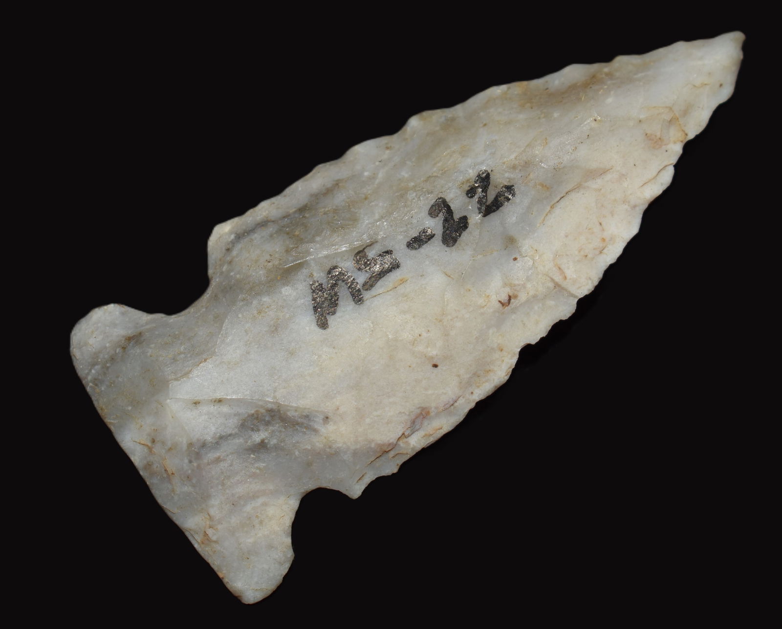 2" Raddatz Arrowhead found in McLean County, Ill (1 of 7)