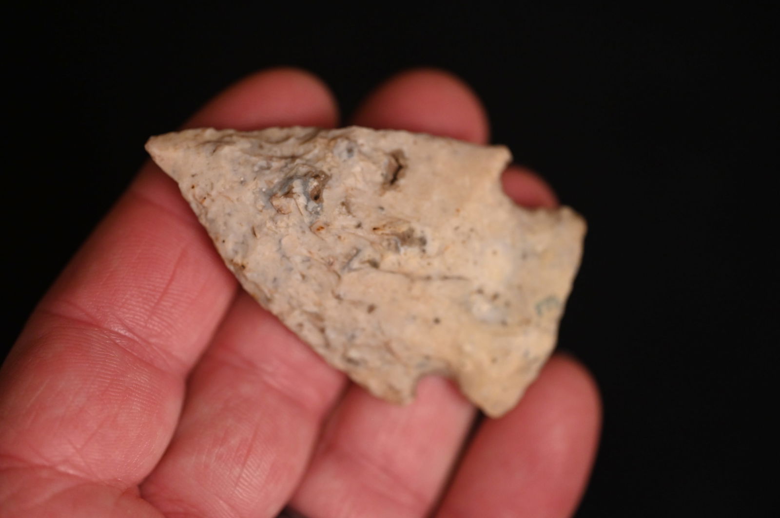 2 5/8" Snyders  Arrowhead Found in St. Charles Co. Missouri. (1 of 7)