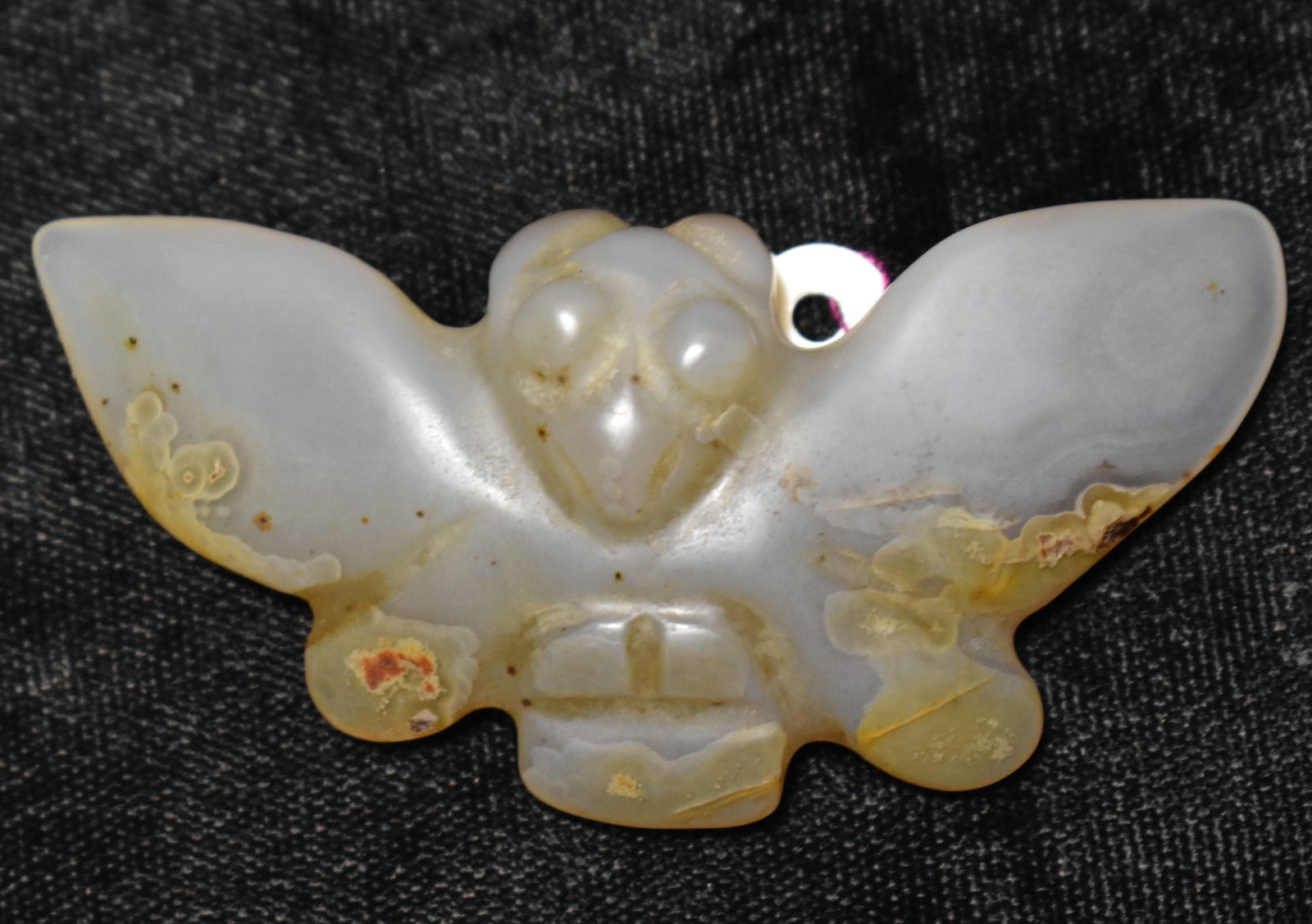 Hongshan Neolithic White Jade Bird Pendant found in Liaoning Province, China (1 of 6)