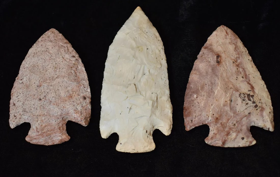 3 Colorful Burlington Snyders Made by the late Glen Liesmann: 3 Colorful Burlington Snyders Made by the late Glen Liesmann. Glen was a flint knapper from the 1970's to the 2000's. He made lots of pretty points which have been drifting around in various auction h