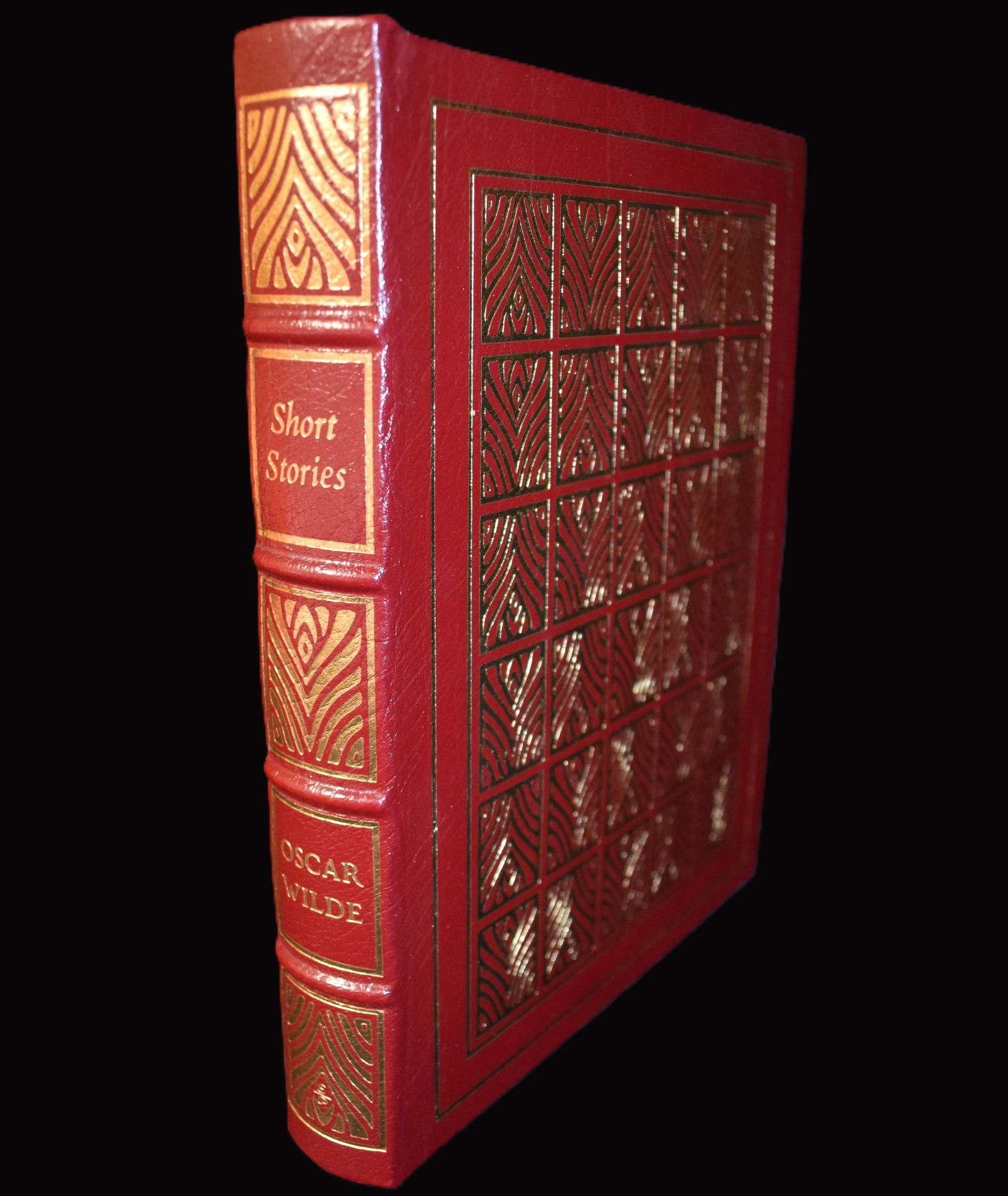 The Short Stories of Oscar Wilde by Leo Tolstoy - Easton Press Full Leather Hardback 1976: The Short Stories of Oscar Wilde by Leo Tolstoy. Published by Easton Press, Norwalk, 1976. Fine condition full leather hardback with gold gilt to cover and page edges. Collector's Edition. Easton Pres