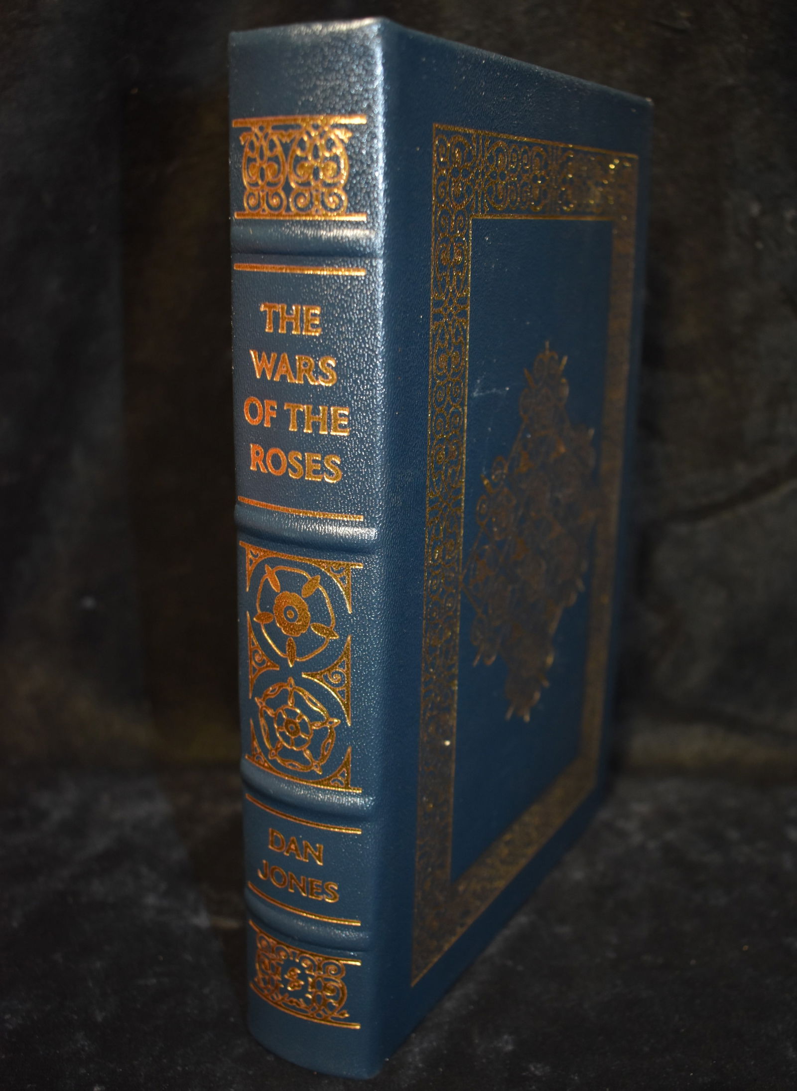 The War of the Roses by Dan Jones - Easton Press Full Leather Hardback 2023: The War of the Roses by Dan Jones. Published by Easton Press, Norwalk, CT 2022. Fine condition full leather hardback with gold gilt to cover and page edges. Collector's Edition. Easton Press books are
