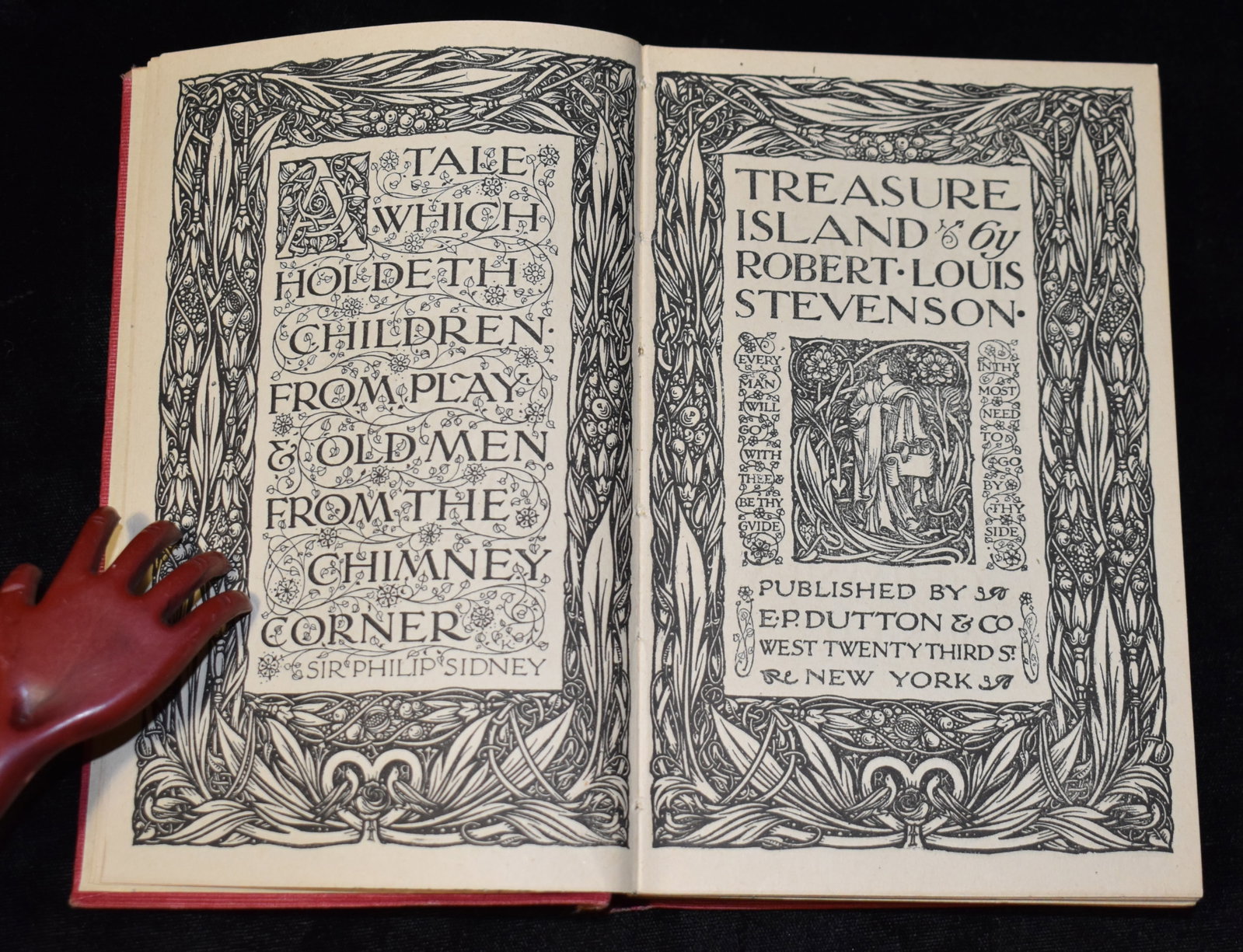 1918 Treasure Island - Everyman's Library Edition by Robert Louis Stevenson: 1918 Treasure Island - Everyman's Library Edition by Robert Louis Stevenson. Published by J. M. Dent, London & New York circa 1906 to the 1920's. No publication date given. Hardback in good condition.