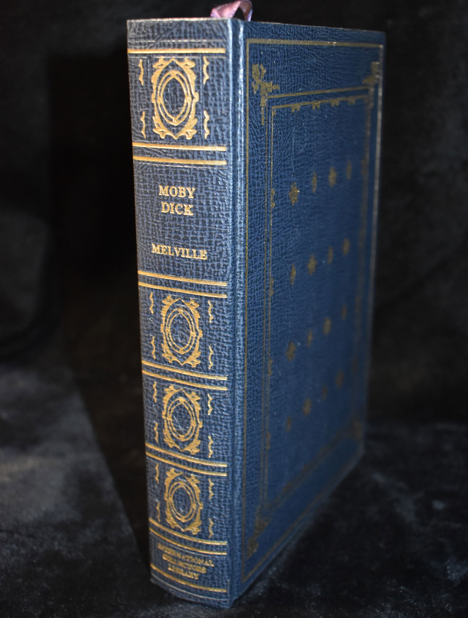 Moby Dick by Herman Meville - Faux Leather Hardback by International Collector's Library: Moby Dick by Meville, Herman. Published by International Collectors Library, Garden City Park, NY, U.S.A. No publication date stated. Excellent condition hardback w/ faux leather cover and gold gilt.