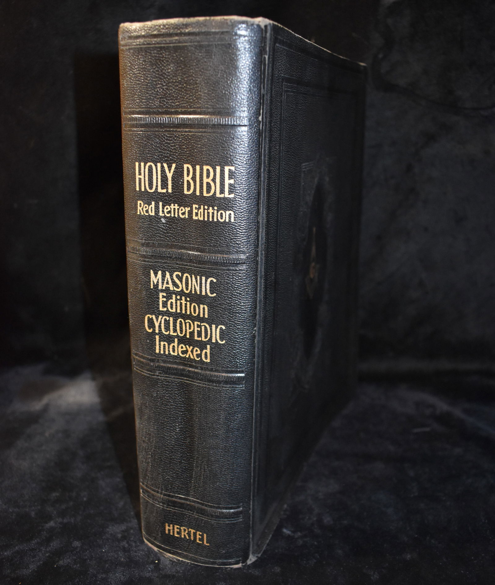 1949 Masonic Red Letter Edition The Holy Bible (1 of 8)