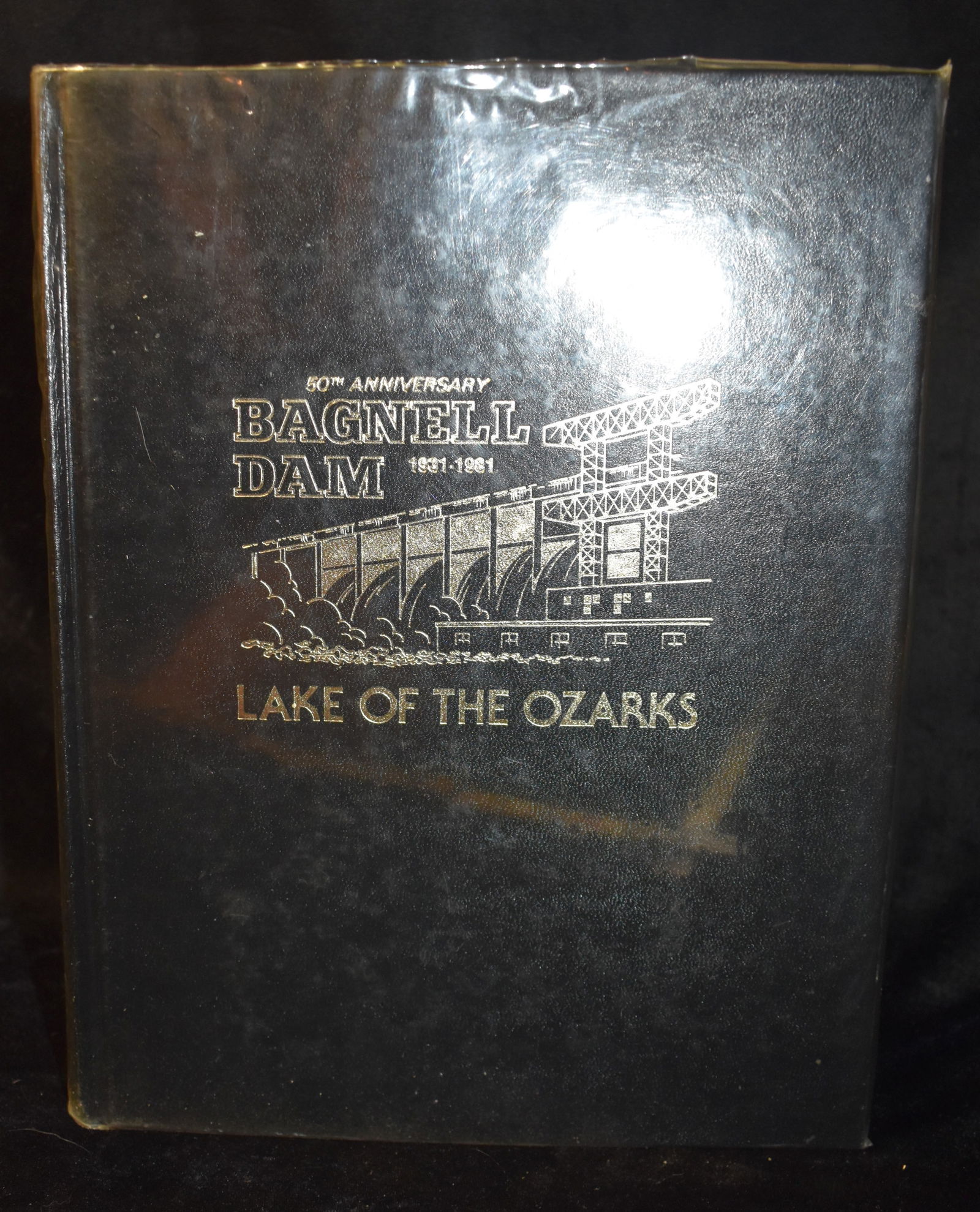 50TH ANNIVERSARY BAGNELL DAM 1931-1981 LAKE OF THE OZARKS - 1981: 50TH ANNIVERSARY BAGNELL DAM 1931-1981; LAKE OF THE OZARKS by Burke, Lorraine. Published by Kes-Print, 1981. Excellent condition hardback in a protective clear plastic dust cover. This book goes in to