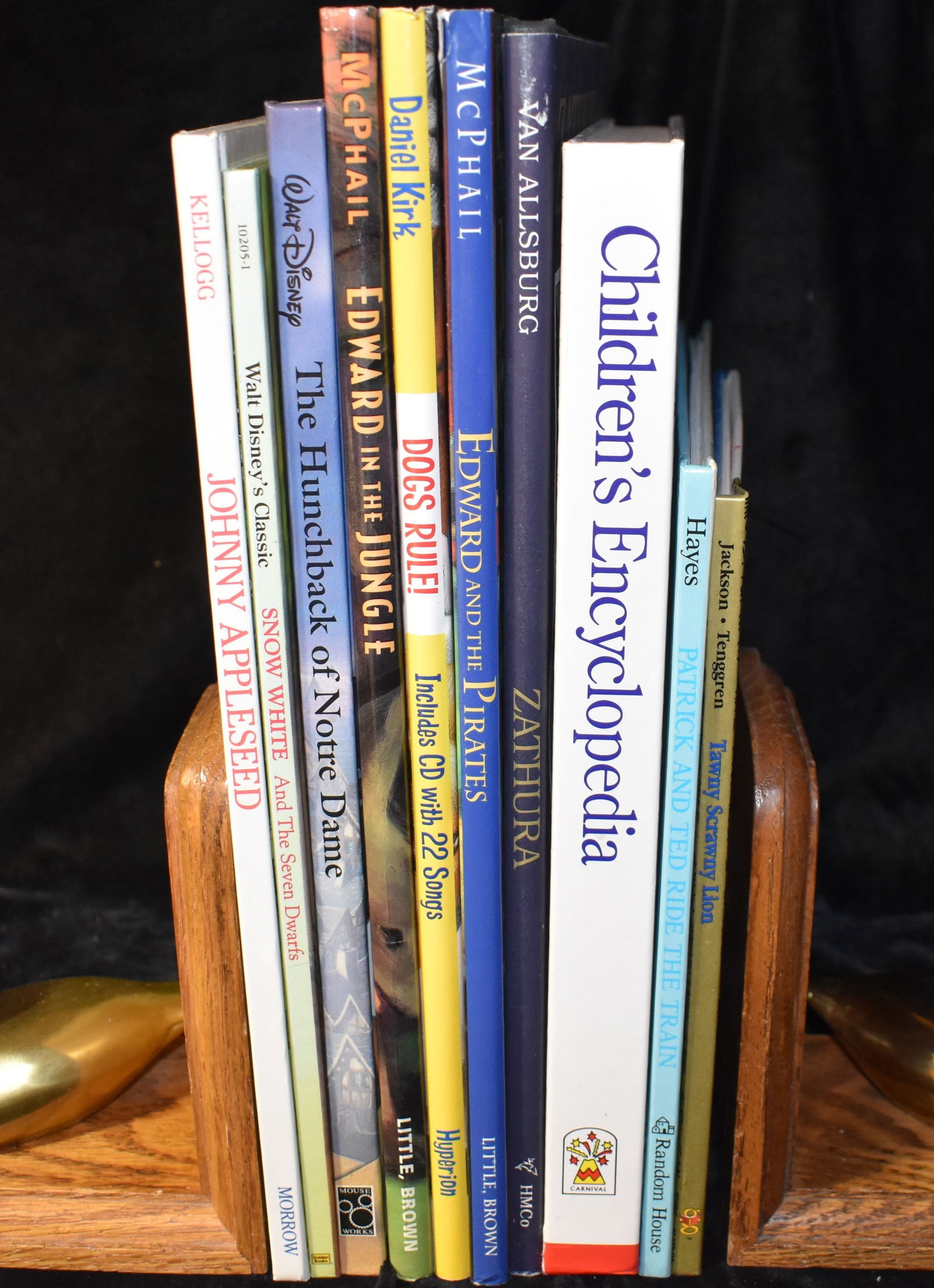 10 Hardback Children's Books - Zathura, Edward & the Pirates, Dogs Rule, Edward in the Jungle, (1 of 11)