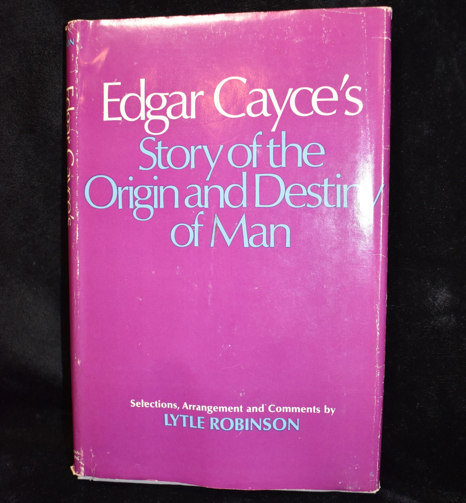 1972 Edgar Cayce's Story of the Origin and Destiny of Man by Lytle Robinson: Edgar Cayce's Story of the Origin and Destiny of Man by Robinson, Lytle W.. Published by Coward, McCann & Geoghegan, New York, 1972. Excellent condition hardback with dust cover.