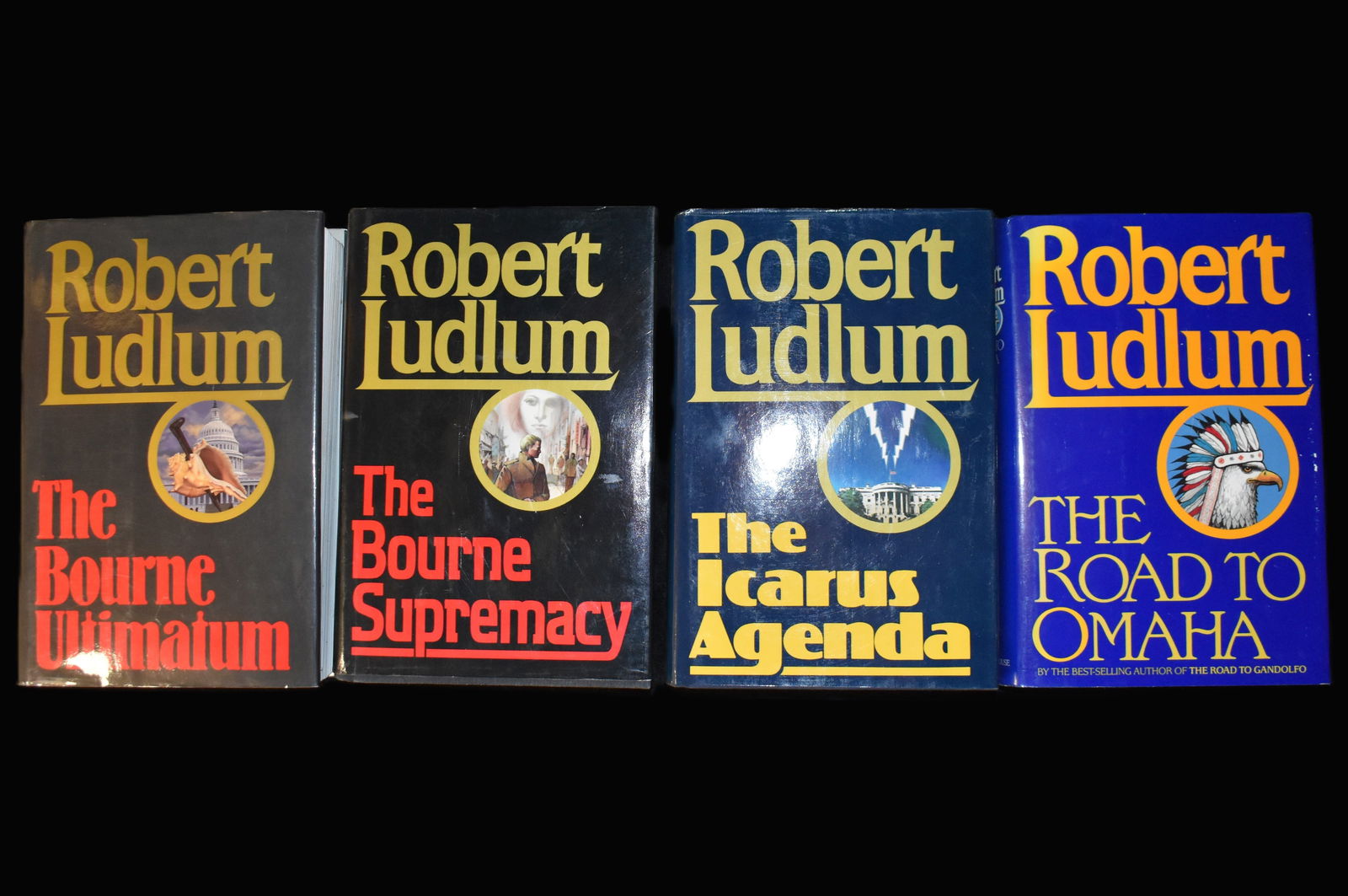 Robert Ludlum 4 Hardback Books (1 of 15)