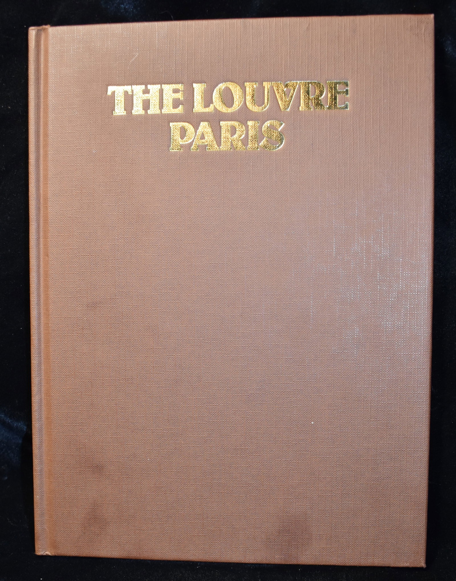 1979 The Louve Paris by Ted Smard & David Gibbon: The Louvre Paris (Art masterpieces of The Louvre) by Smart, Ted & Gibbon, David. Published by Crescent, 1979 London, 1979. Excellent condition hardback.