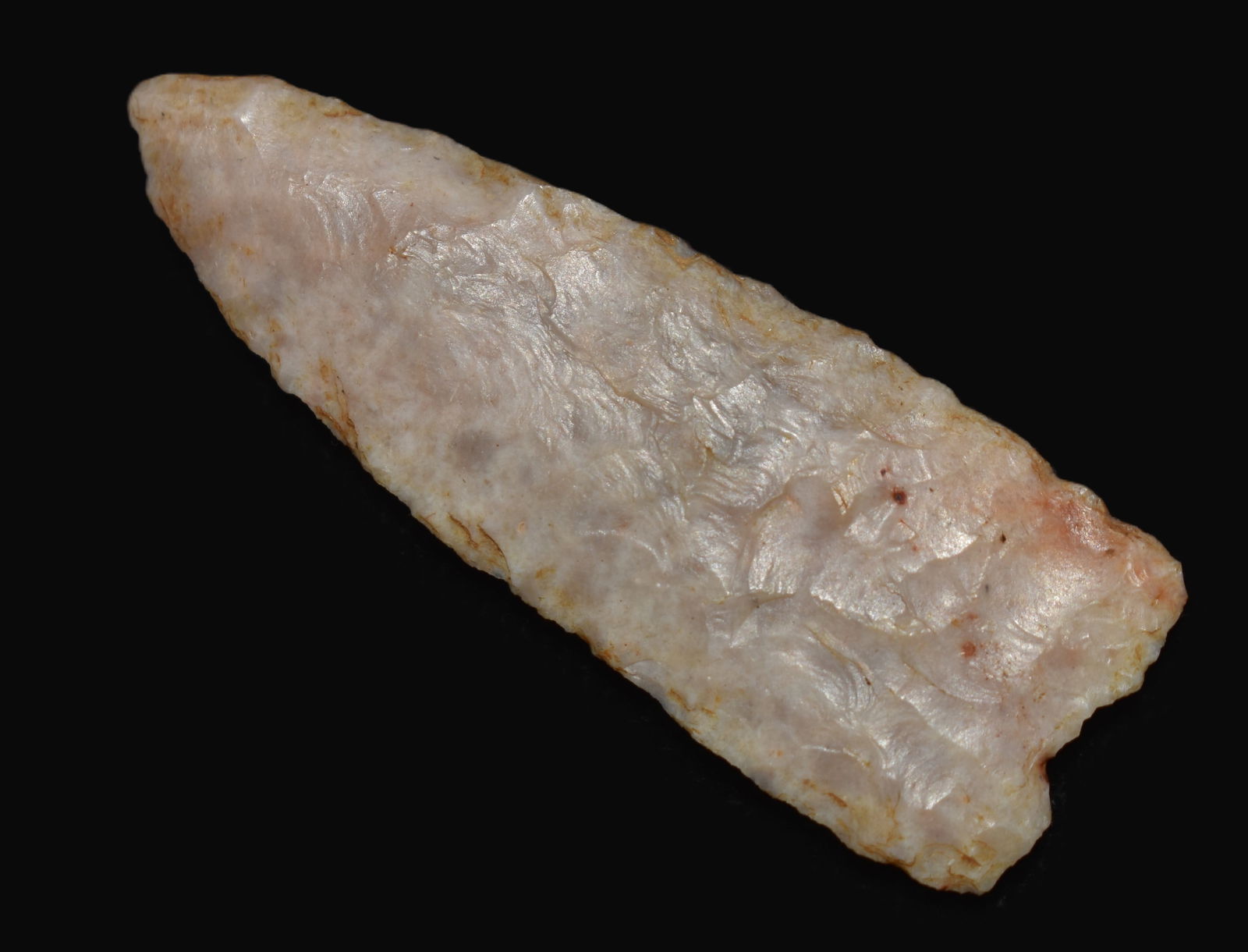 Finely Flaked 1 3/8" Madison Arrowhead found in Logan County, Illinois (1 of 7)