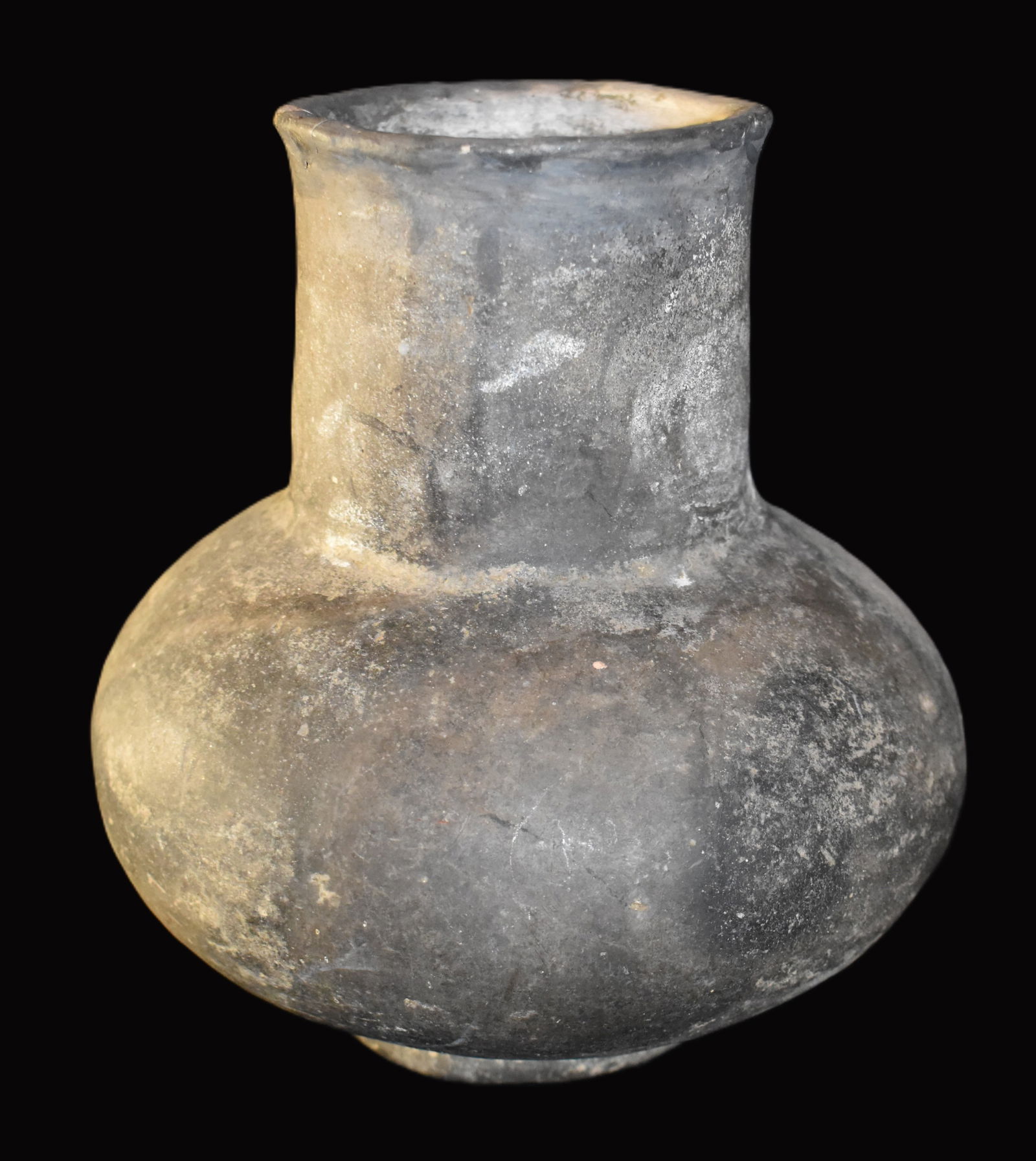 7" Mississippian Water Bottle w/ restoration found in New Madrid County, Missouri (1 of 12)