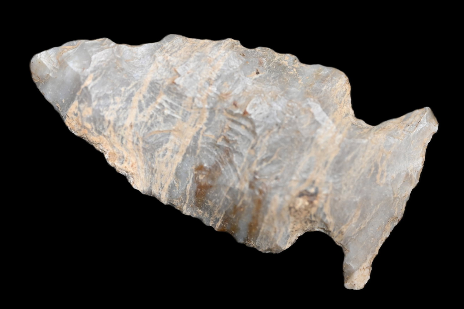 1 3/4" Indiana Green Archaic Arrowhead Found in Vermillion Co. Illinois.: 1 3/4" Indiana Green Archaic Arrowhead Found in Vermillion Co. Illinois.