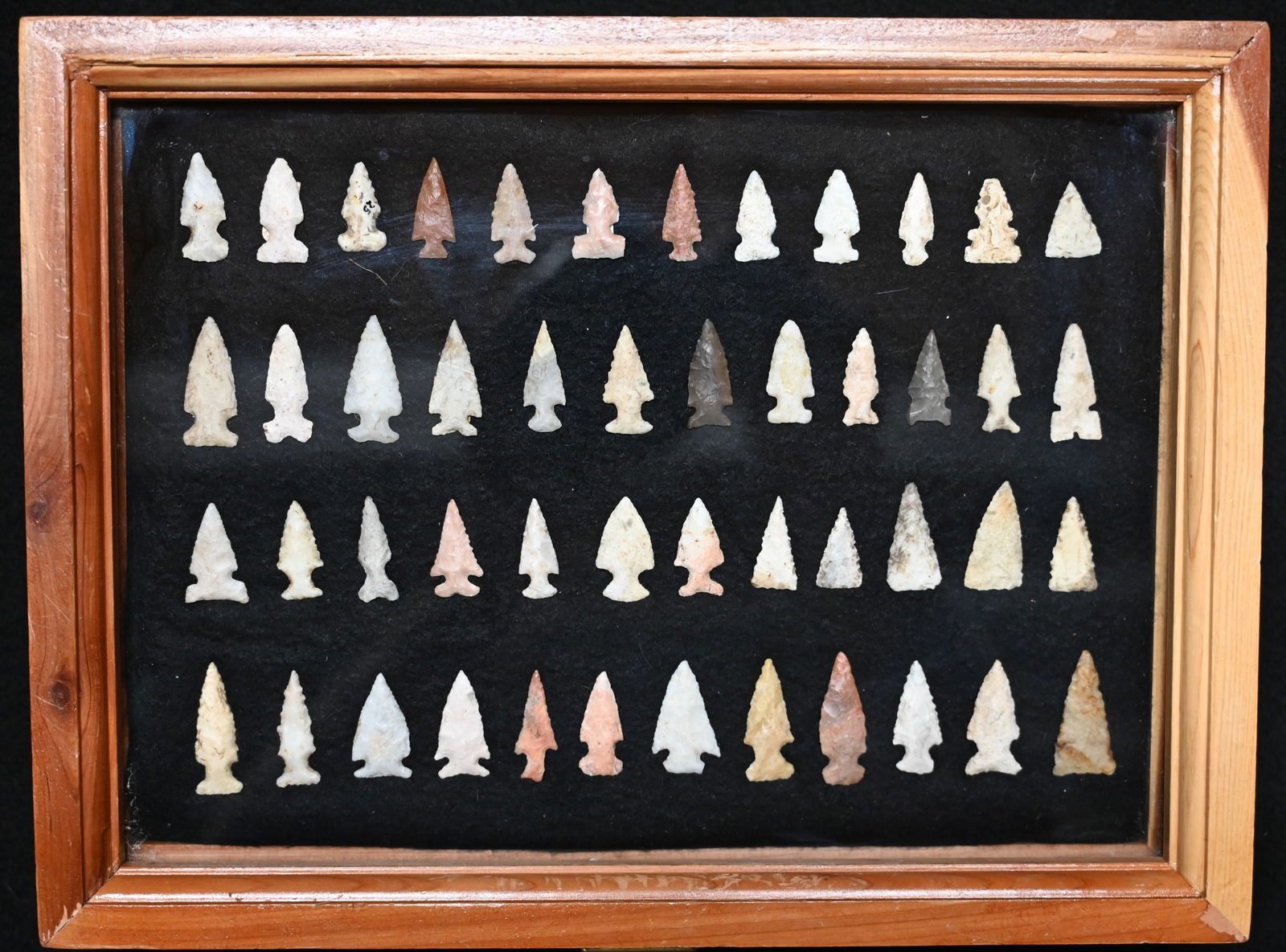 48 Bird Points Found in MO/IL 1 3/8" Longest in a 9" x 12" Frame. (1 of 6)