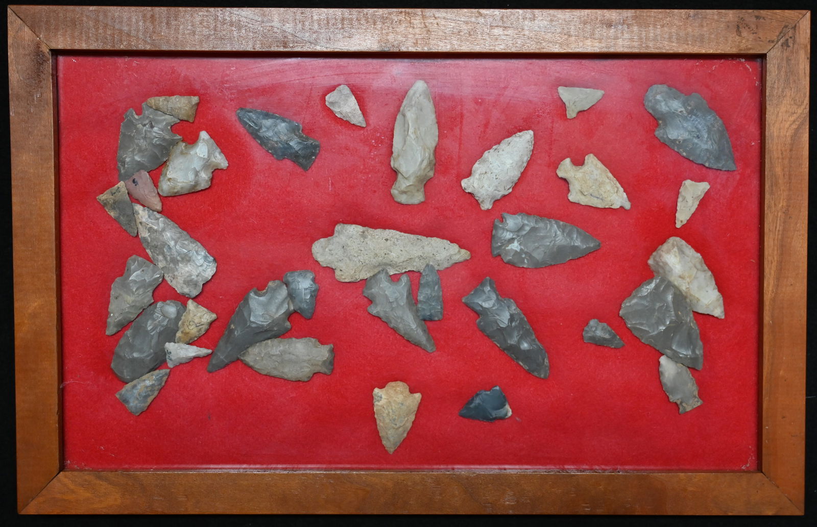 Frame of 33 Arrowheads Found in Anderson Co. Kentucky Ex: Raymond Peak Collection. (1 of 6)