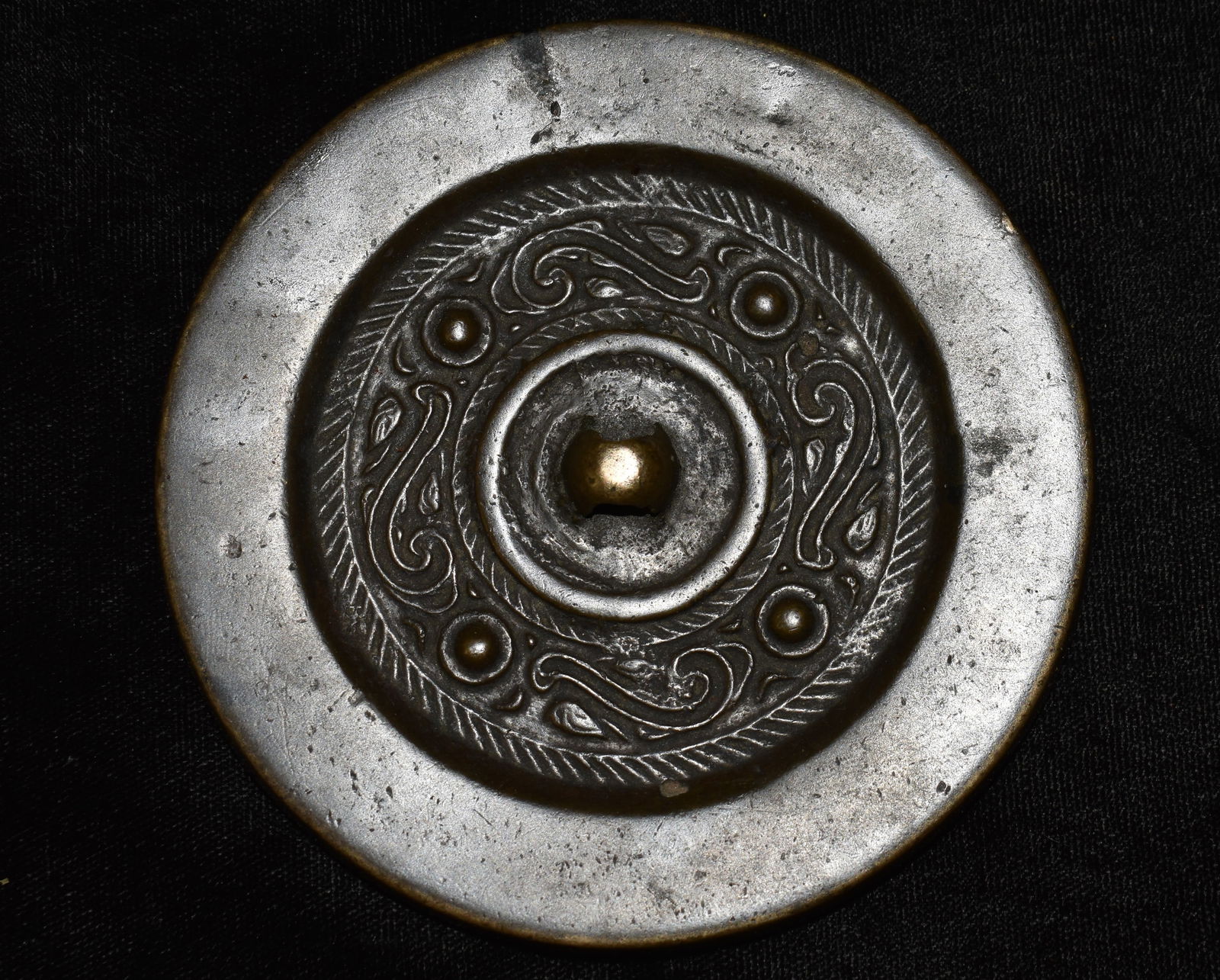 Ming Dynasty Bronze Mirror (1368–1644) (1 of 5)