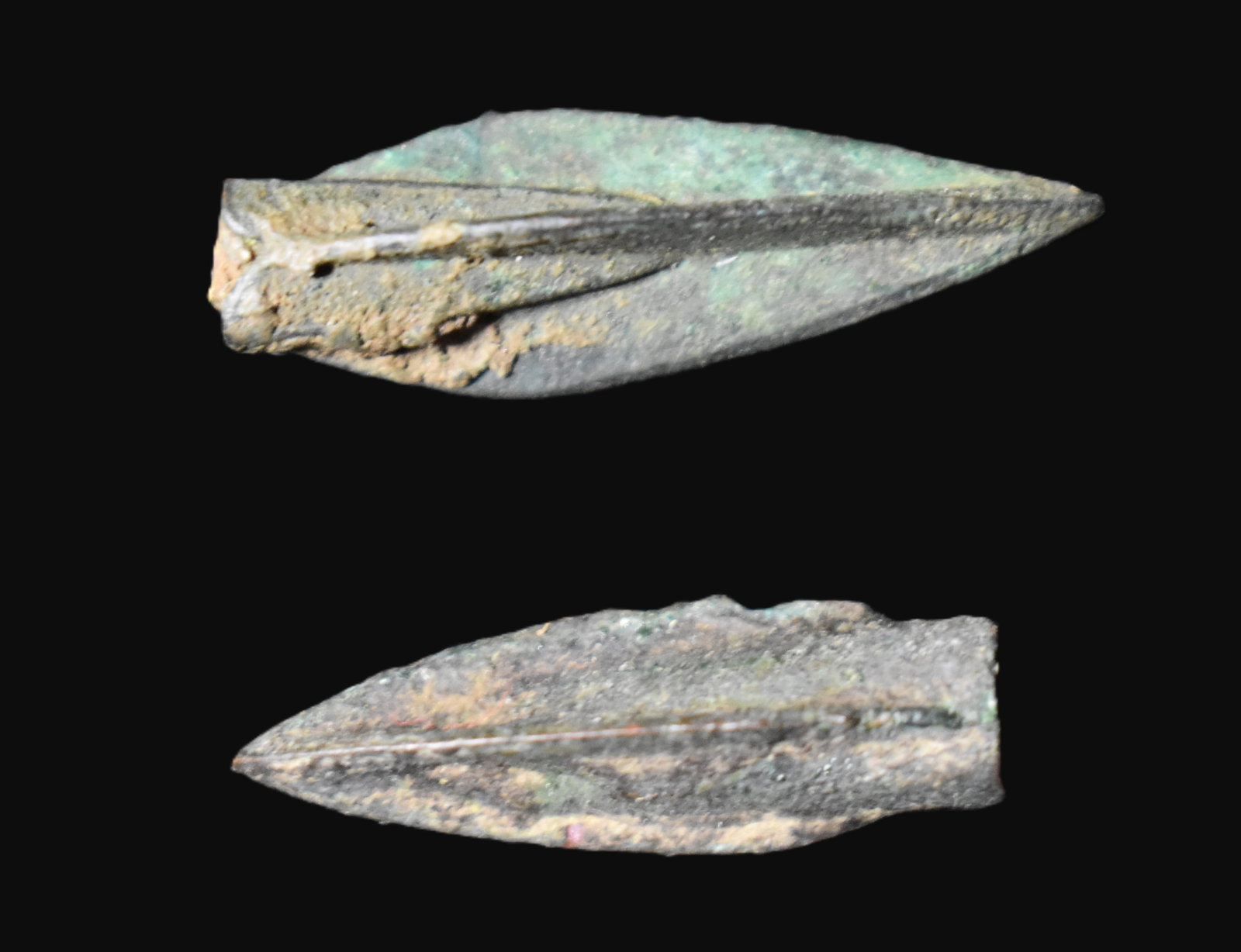 2 Ancient Broadhead Arrowheads - Warring States 475 - 221 BC: 2 Ancient Broadhead Arrowheads - Warring States, China 475 - 221 BC. These measure 1" to almost 1 1/4".
