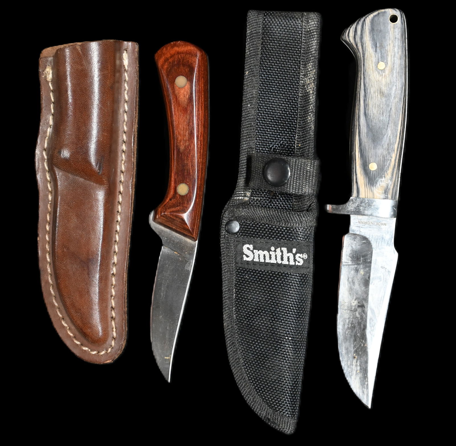 2 Fixed Blade Knives in Sheaths.  Smith's & Western. (1 of 6)