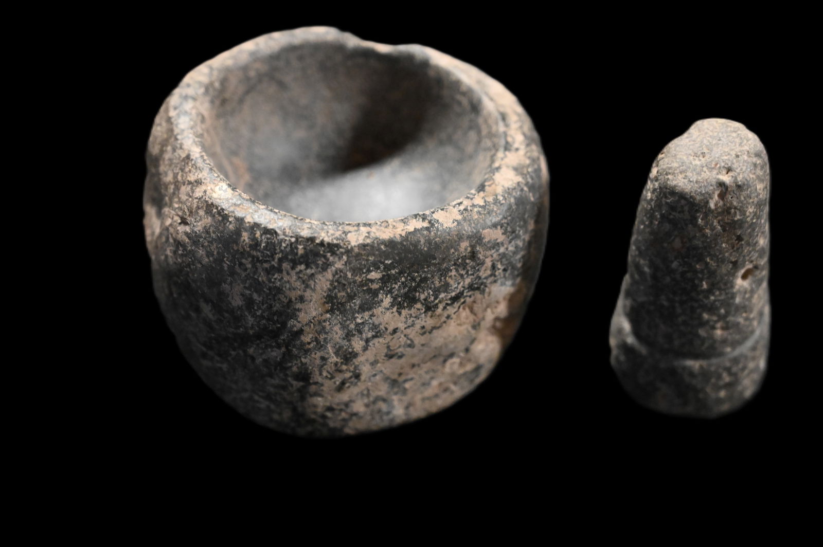 Stone Mortar & Pestle Set. (1 of 6)