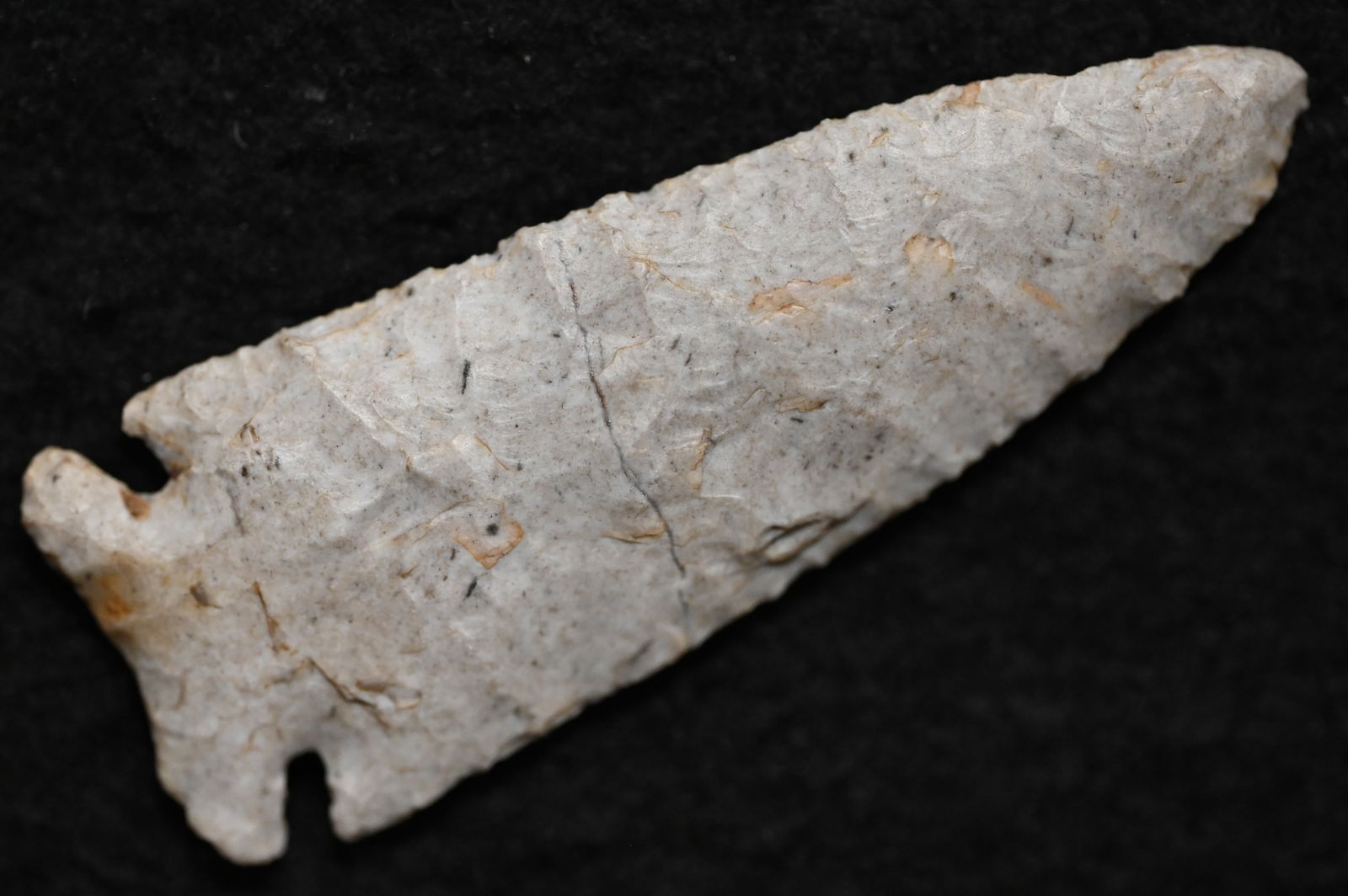 2 5/16" Howard County Arrowhead Found in Boone Co. Missouri. (1 of 5)