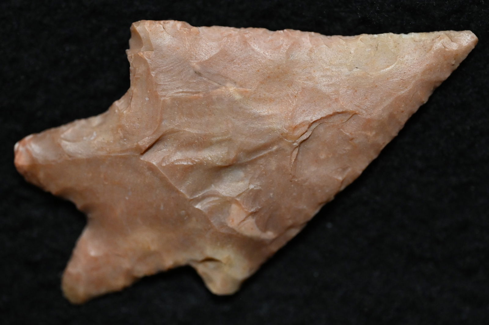 2 5/16" Pedernales Arrowhead Found in Texas.: 2 5/16" Pedernales Arrowhead Found in Texas.