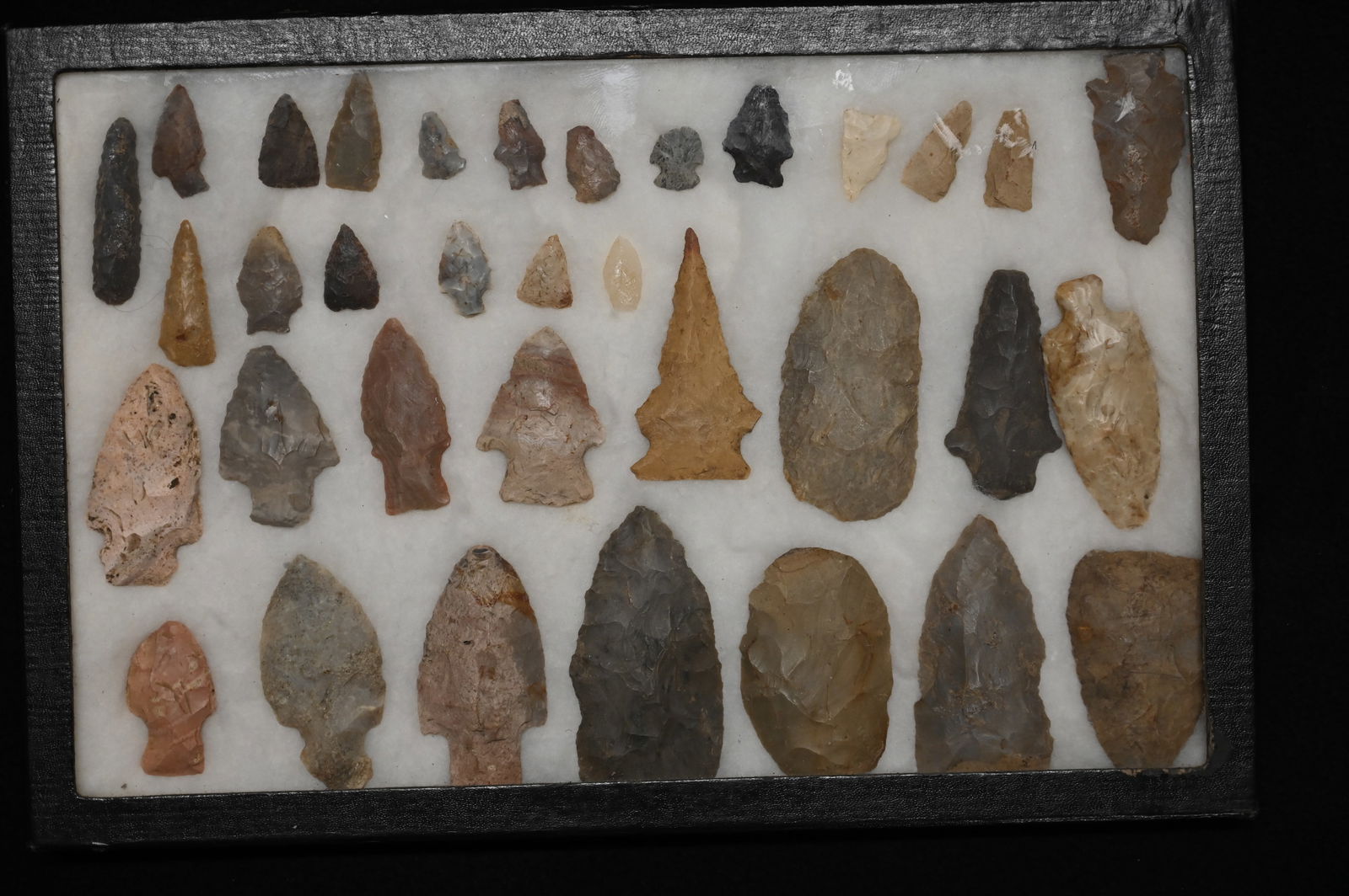Frame of 34 Arrowheads Found in Anderson Co. Kentucky Ex: Raymond Peak Collection. 3" Longest in a (1 of 6)