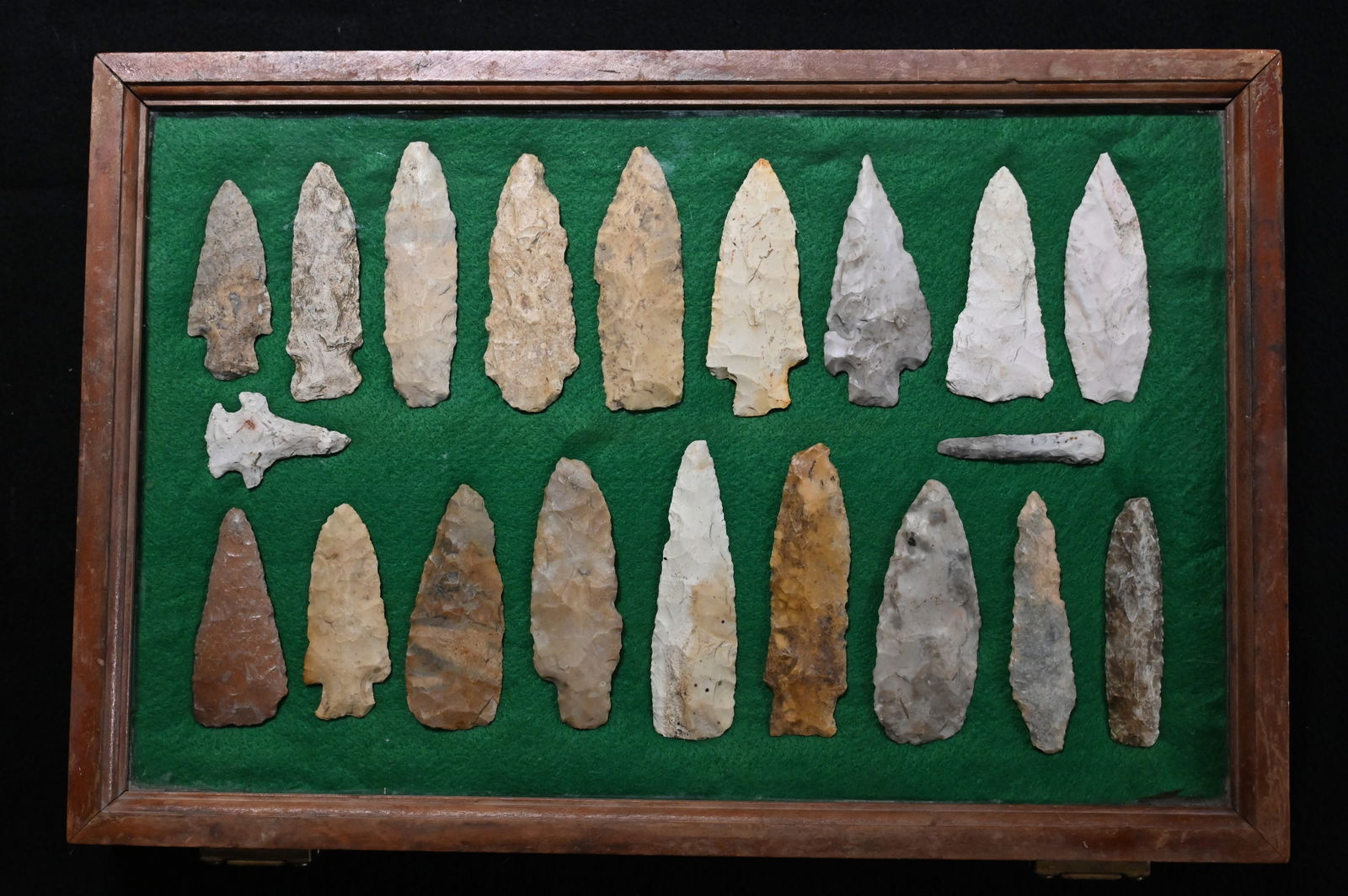 Frame of 20 Arrowheads Found in Central Missouri 4 5/8" Longest. Includes Etley, Sedalia, (1 of 8)