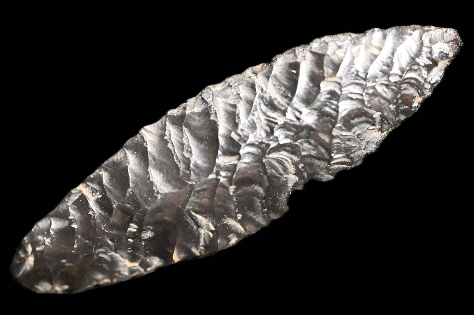 2 5/16" Agate Basin Obsidian Arrowhead Fine Flaking Found in Oregon. (1 of 5)