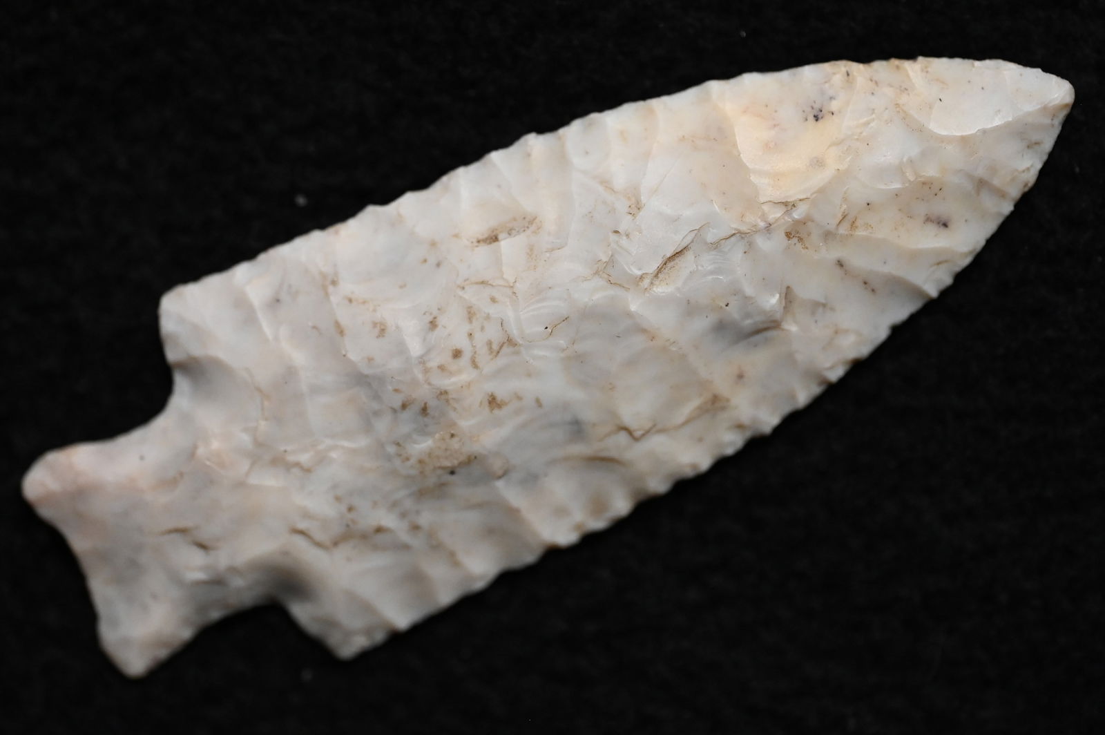 3 1/16" Fine Table Rock Arrowhead Found In SE Iowa. Ryan Keele COA Ex: Dan Maas Collection. (1 of 6)