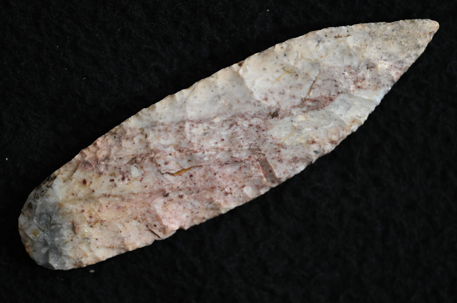 4 3/16" Sedalia Arrowhead Found in Saline Co. Missouri Ex: George Wolf Collection.: 4 3/16" Sedalia Arrowhead Found in Saline Co. Missouri Ex: George Wolf Collection.