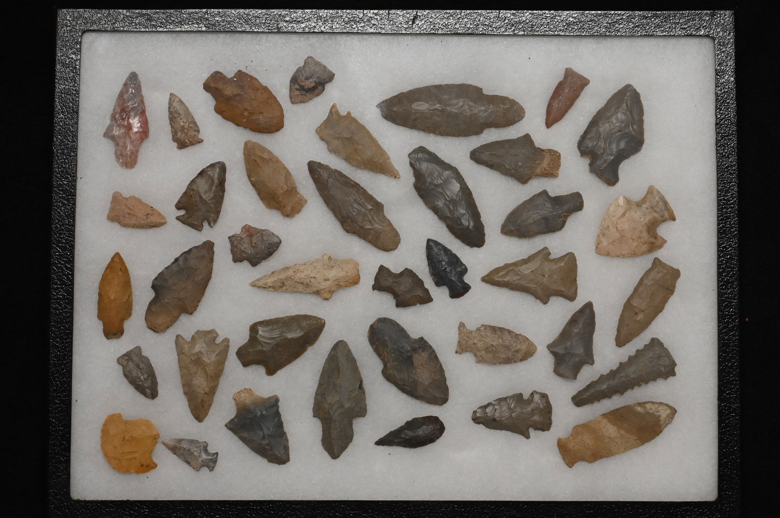 Frame of 38 Arrowheads Found in Anderson Co. Kentucky Ex: Raymond Peak Collection. 3 1/2" Longest (1 of 7)