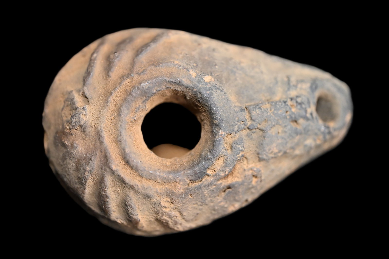 Holy Land Terracotta Oil Lamp Circa 400-700 AD. 3 1/4" long. (1 of 5)