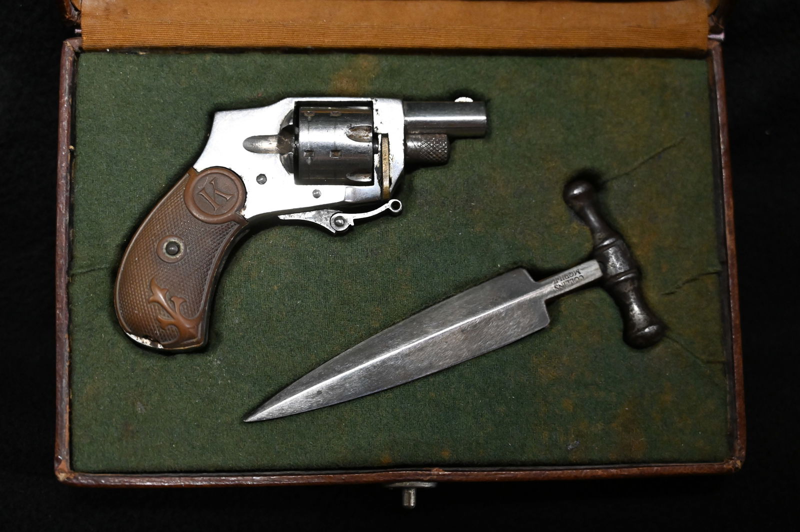 Baby Hammerless Folding Trigger Revolver & Collin's Push Dagger in a Frank Costello Case. No FFL: Baby Hammerless Folding Trigger Revolver & Collin's Push Dagger in a Frank Costello Case. No FFL required.