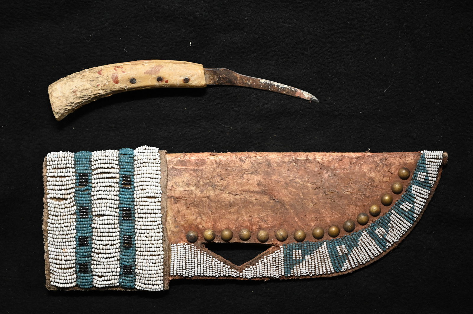Crow Beaded & Tacked 11 1/2" Sheath & 8" Antler Handled Knife. (1 of 13)