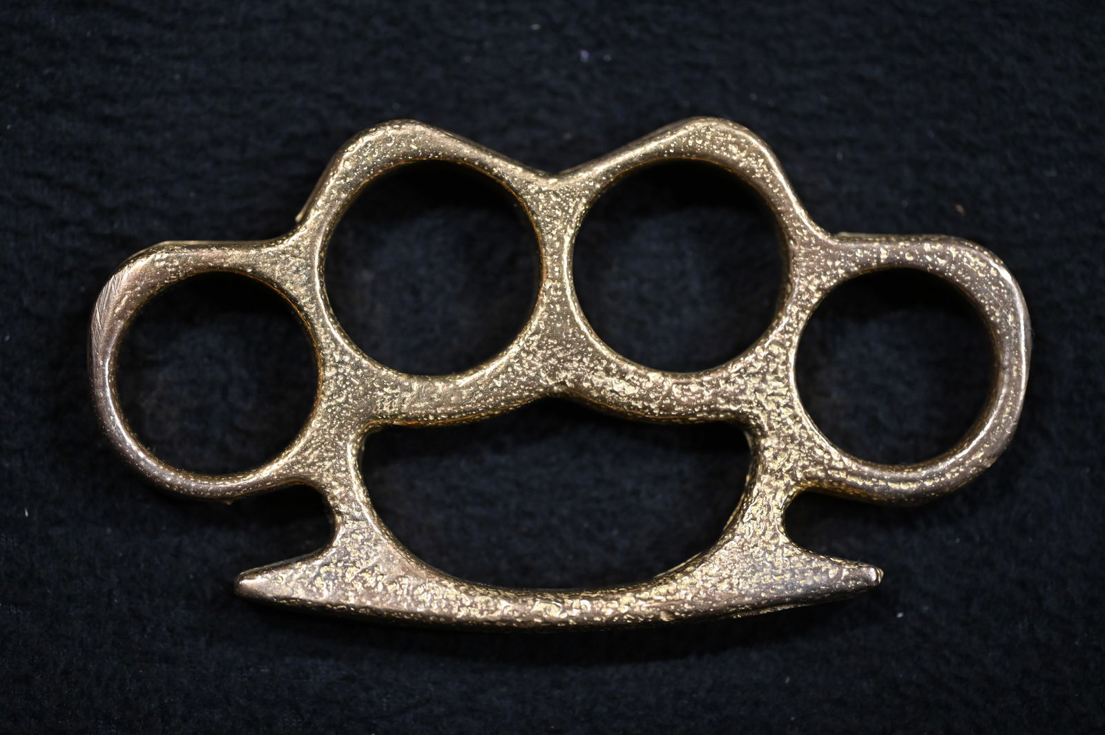 Brass Knuckles 4 3/8". (1 of 5)
