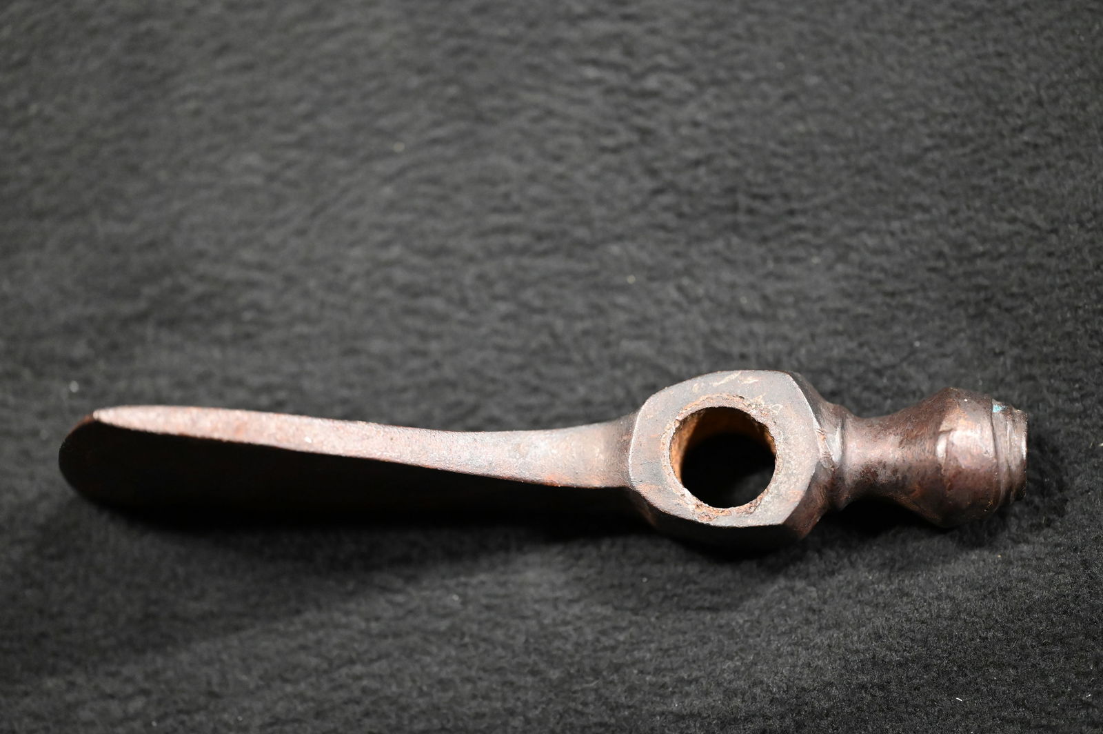 6 3/4" Tomahawk Pipe Head. - 4