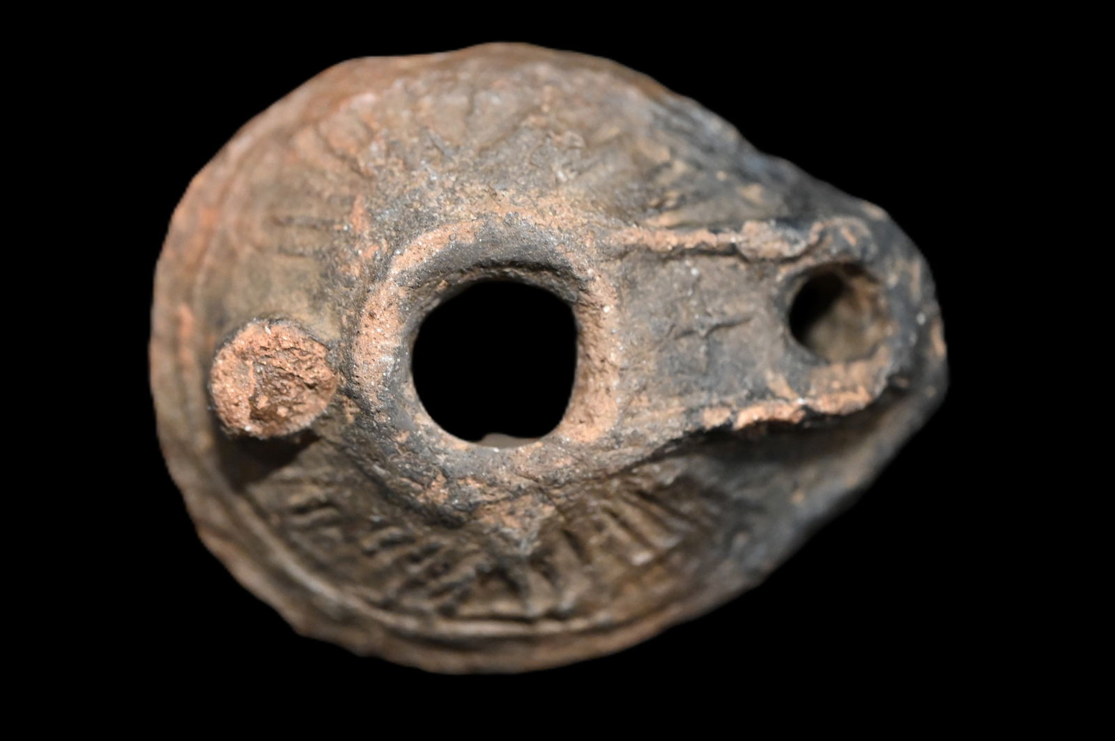 Holy Land Terracotta Oil Lamp Circa 400-700 AD. 3" long. (1 of 6)